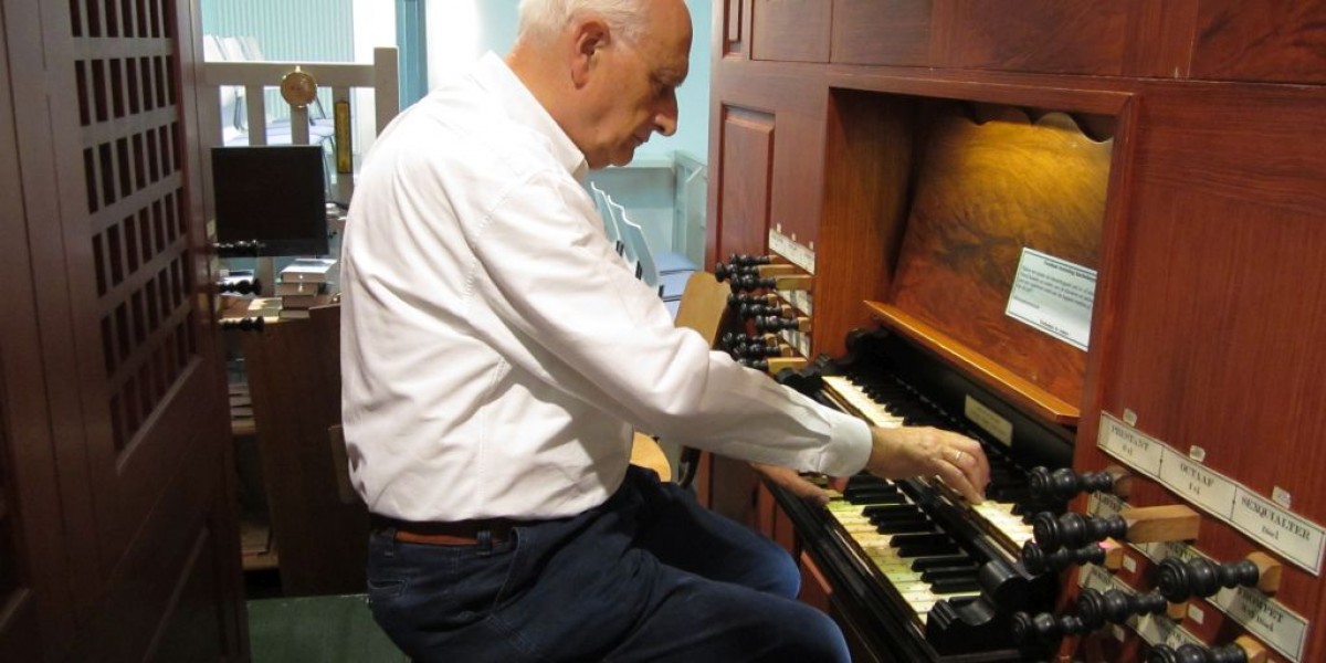 Rob van Efferink, 50 jaar organist.
